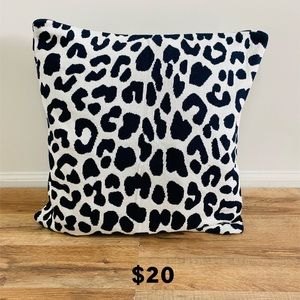 Leopard accent pillow